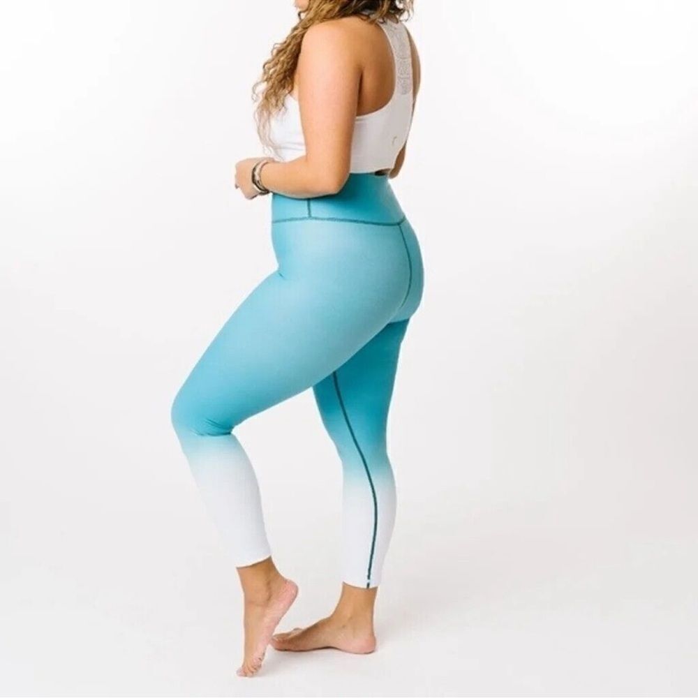 NWOT ZYIA Teal Venom Metallic Ombré Light N Tight 7/8 High Rise